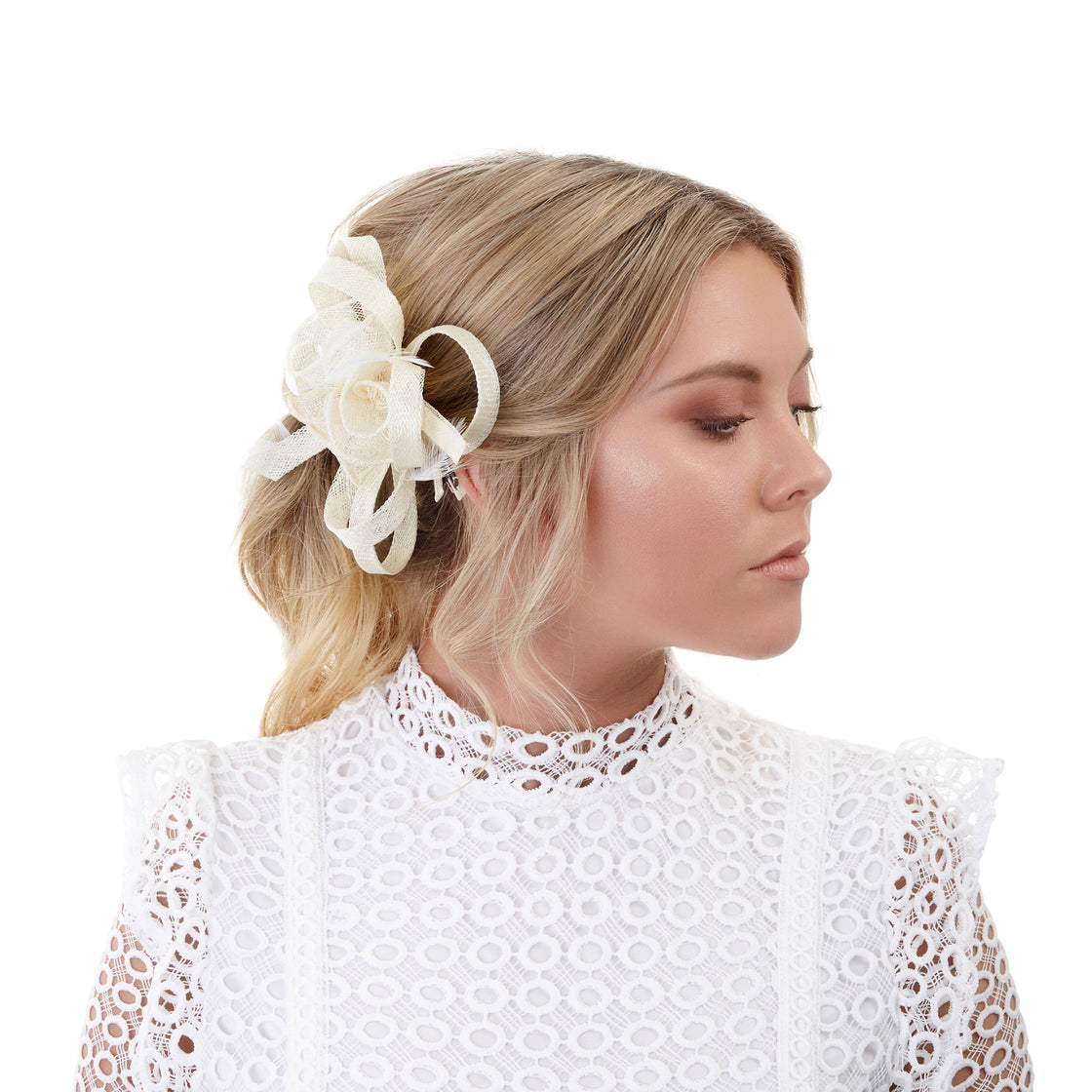 Cream Swirl & Feather Clip