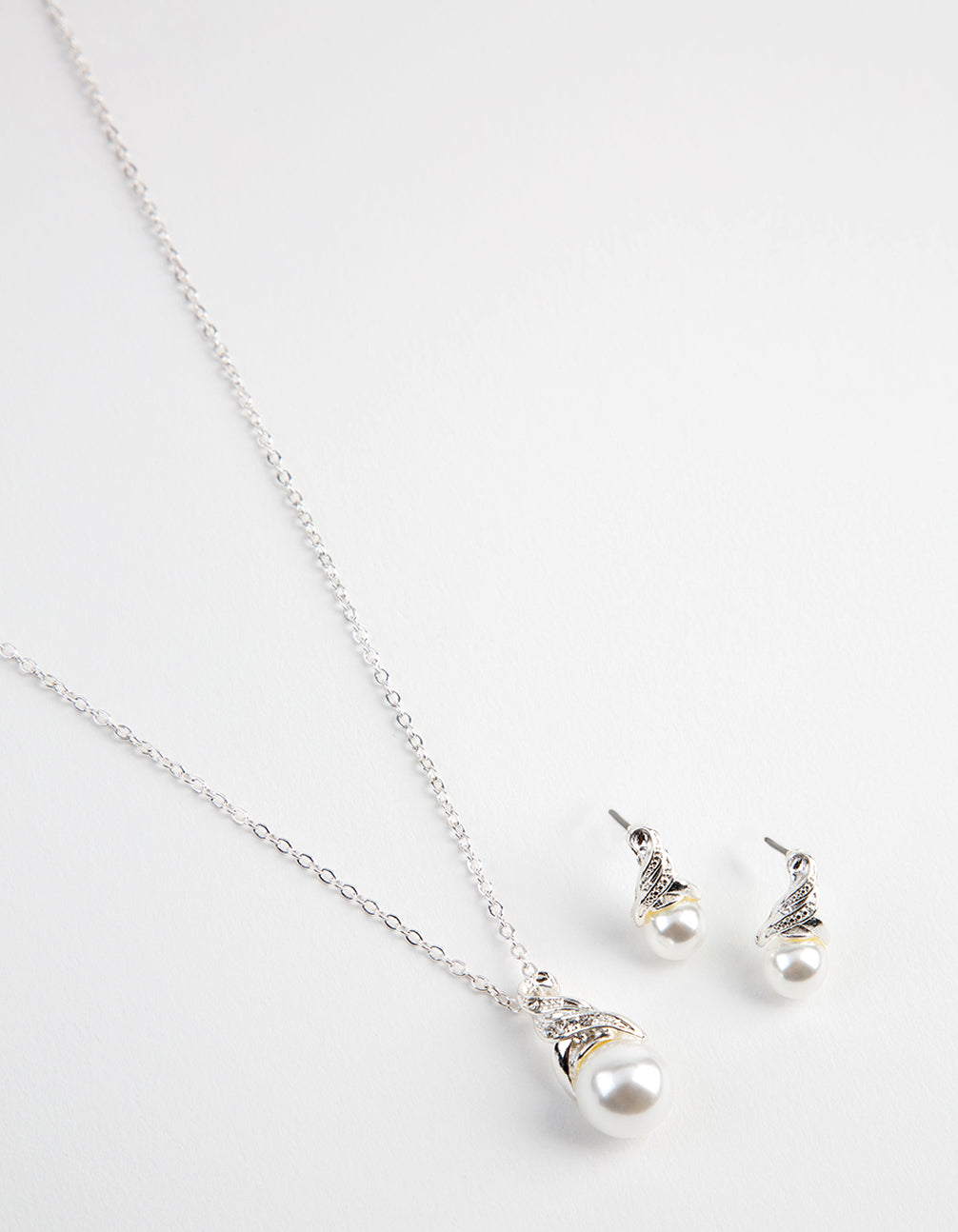 Silver Royal Pearl Necklace & Earrings Set