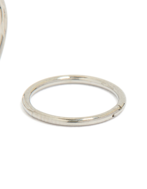 Highlighting titanium fine sleeper earring 8mm in silver post detail view