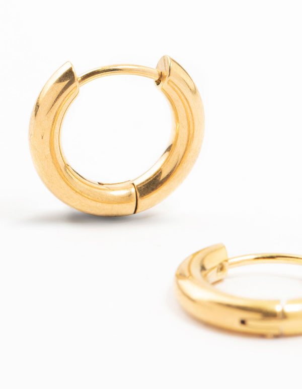 Designed with waterproof gold plated stainless steel core clicker chunky earrings featuring hoop closure in 16 MM close up view