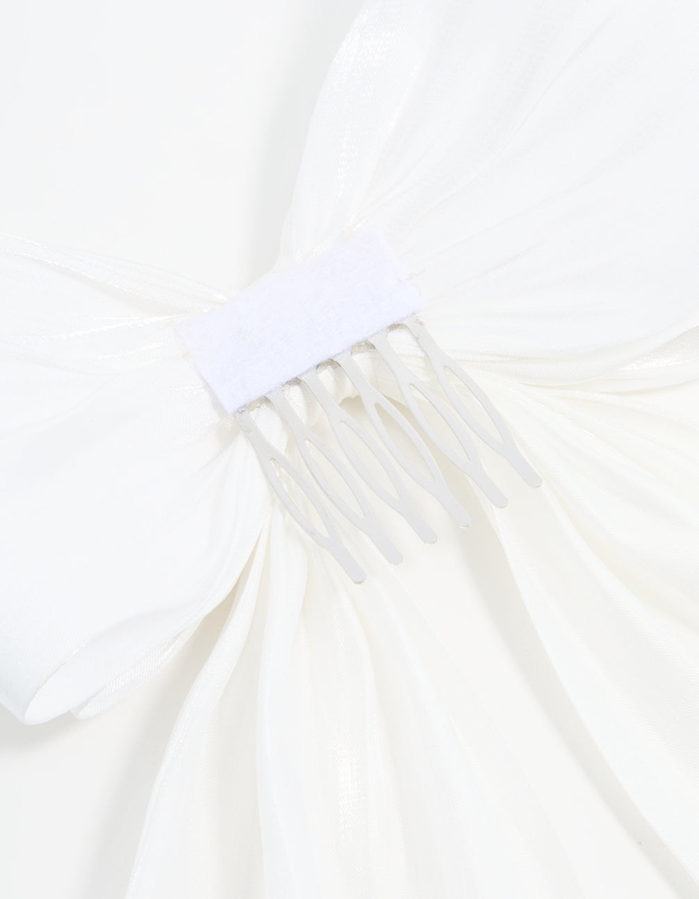 Cream Bow Layered Clip