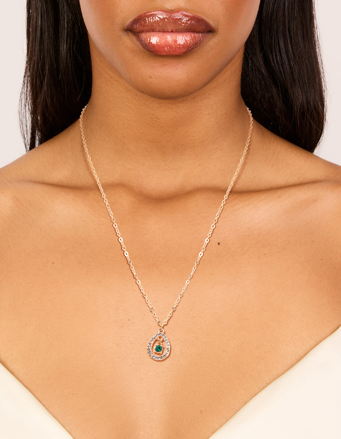 Gold Green Diamante Cenytre & Outline Pendant Necklace