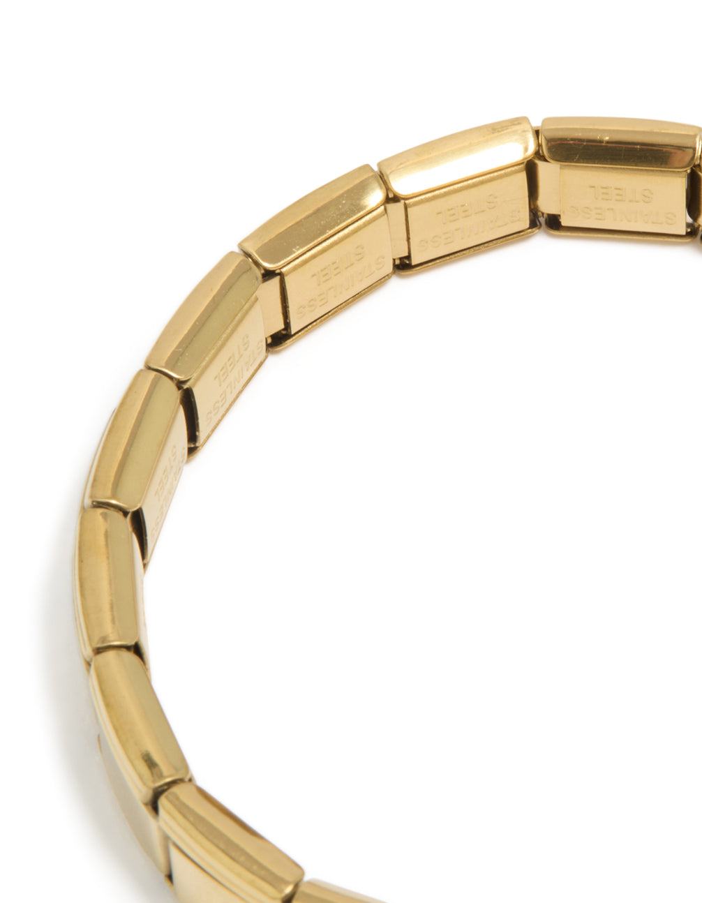 Highlighting the waterproof gold plated stainless steel stretch link bracelet closure detail view