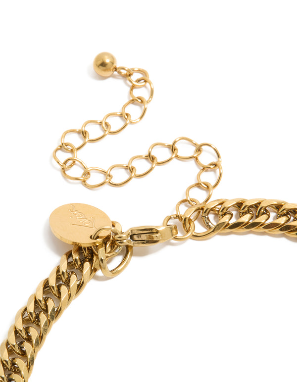 Designed with waterproof gold plated stainless steel smooth Cuban link bracelet in closure detail view