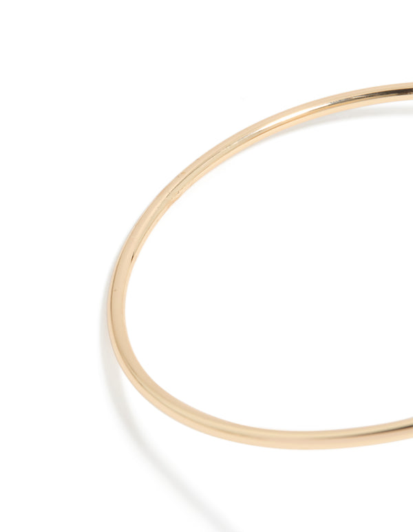 Crafted from gold shell and pearl starfish arm cuff with ocean-inspired closure detail view