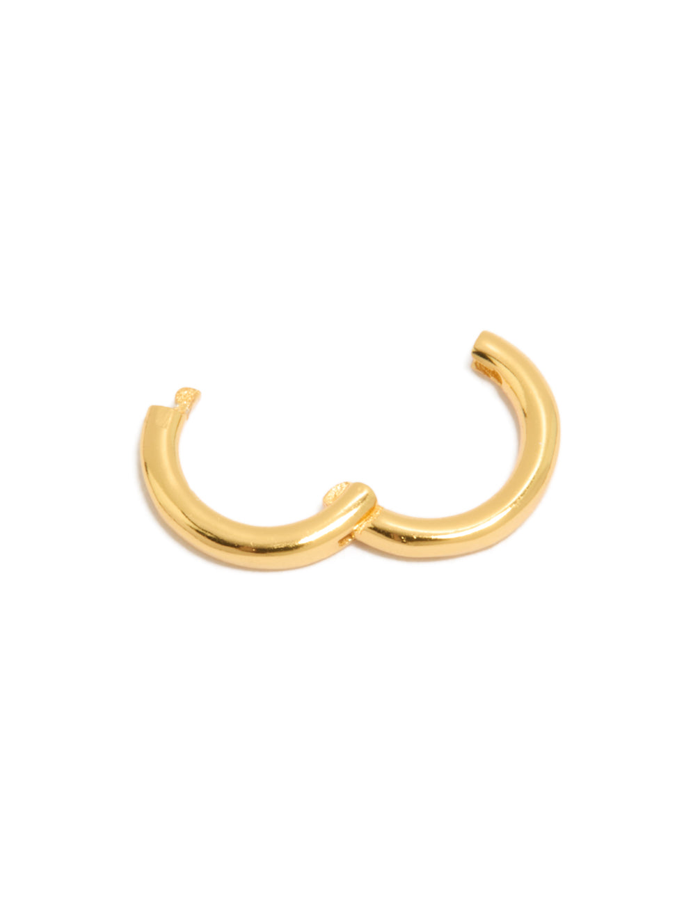 Showcasing a gold plated sterling silver clicker ring with huggie closure in dainty style post detail view