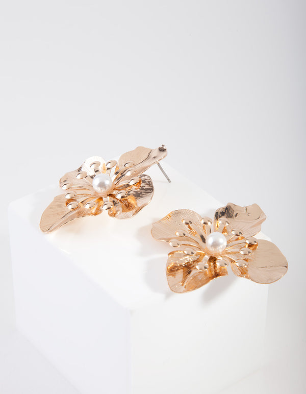 Shiny Gold Dainty Detail Petal Stud Earrings