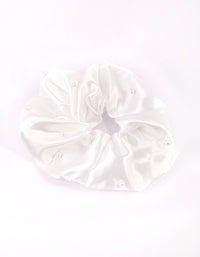 Oversized Pearl Detail Scrunchie - link has visual effect only