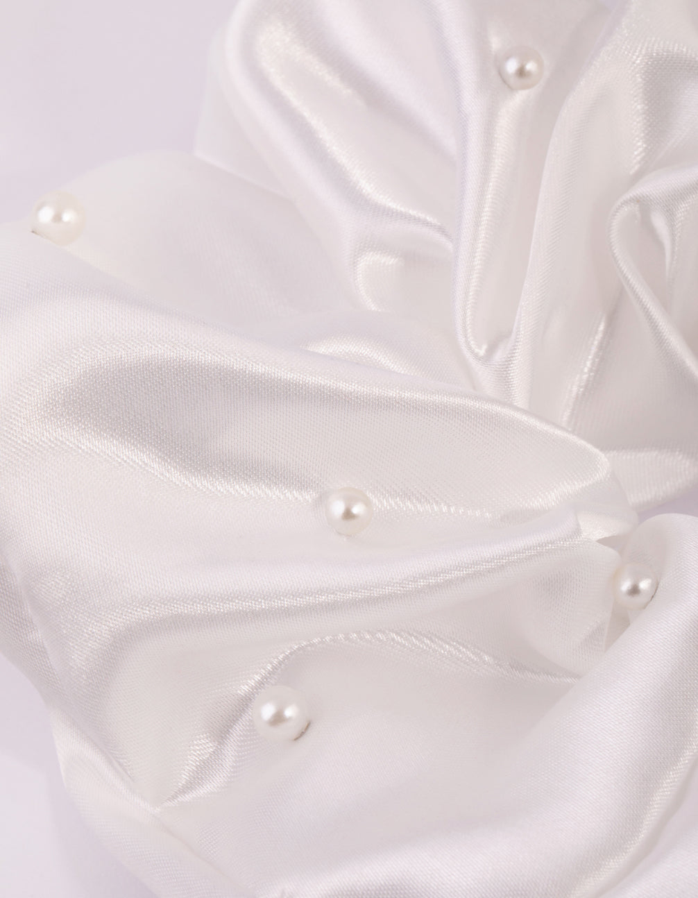 Oversized Pearl Detail Scrunchie