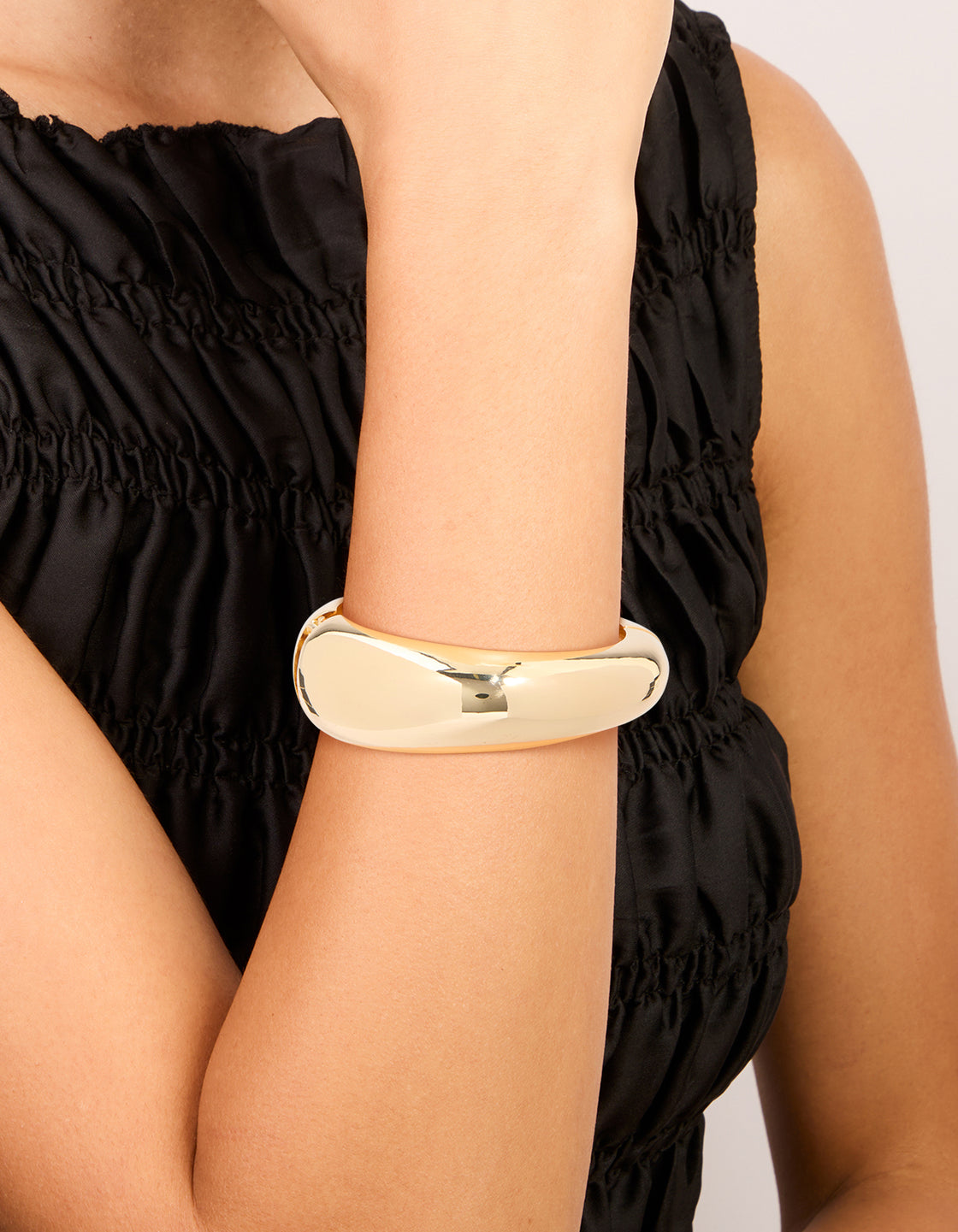 Gold Smooth Round Hinged Bangle