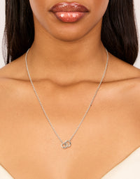 Waterproof Stainless Steel Interlock Loops Pendant Necklace - link has visual effect only