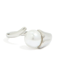 Designed with an open wrap around style, this waterproof stainless steel pearl ring in silver and white close up view - link has visual effect only
