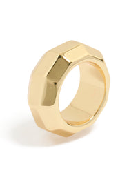 Showcasing a waterproof geometric square ring crafted from stainless steel with chunky design side detail view - link has visual effect only