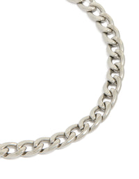 Presenting a mens waterproof stainless steel classic curb chain bracelet in silver close up view - link has visual effect only