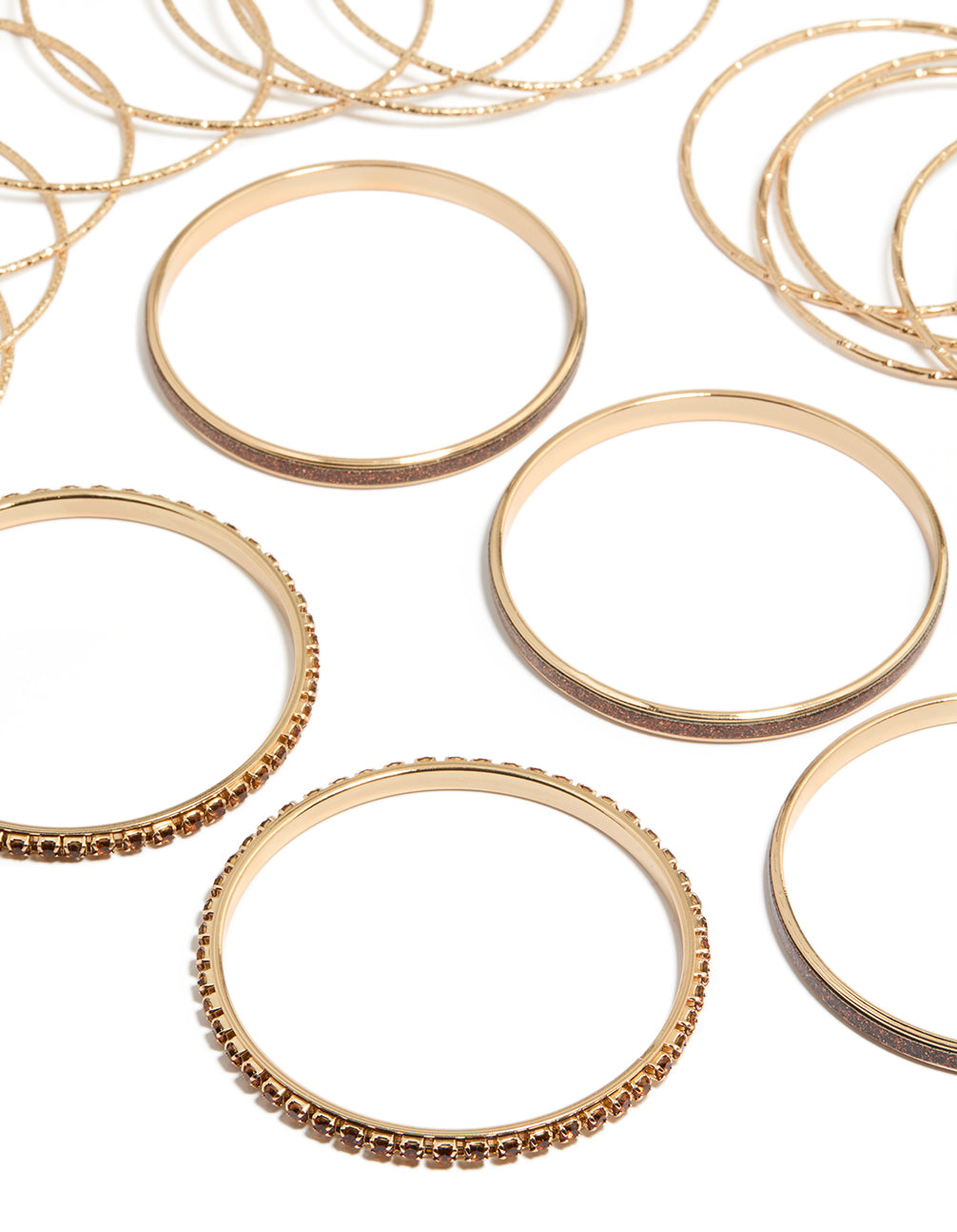 Discover this glitter cupchain and textured bangles 21-pack in gold close up view