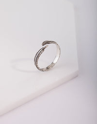 Sterling Silver Feather Band Ring - link has visual effect only