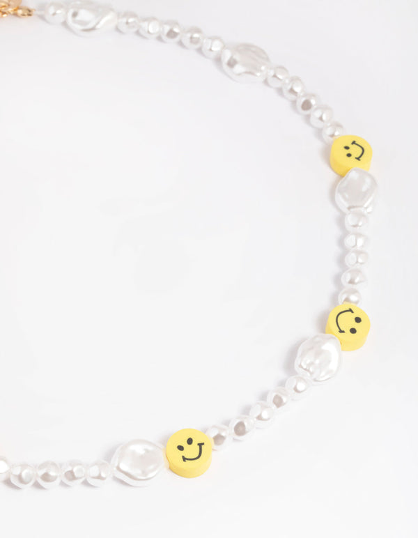 90s Smiley Pearl Necklace